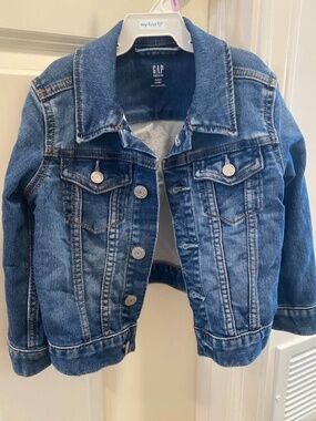Toddler Unisex Gap denim jacket